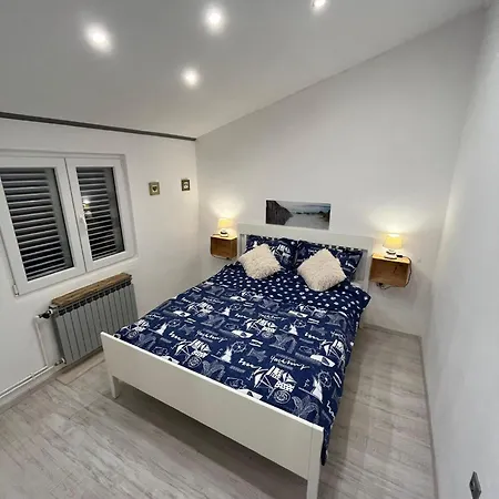 Apartment Pupa