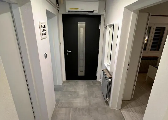 Pupa Apartman Povljana